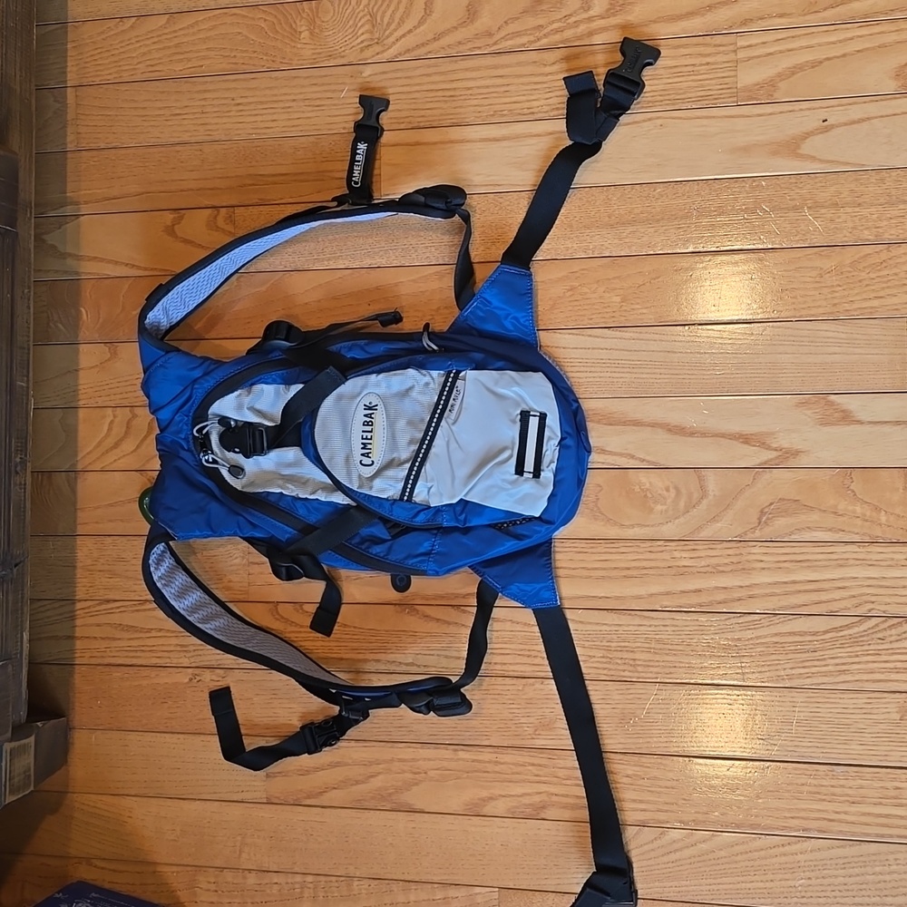 EUC Kids Camelbak Mini Mule Backpack